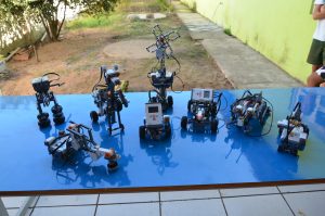 Itapemirim- Alunos da rede municipal projetam robôs e dão um show de tecnologia(1)